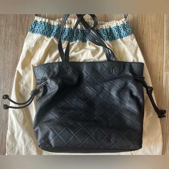 NWOT Tory Burch Gorgia Slouchy Quilted Leather Tote - Picture 6 of 8